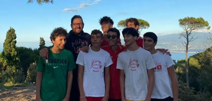 Basket School . giovani