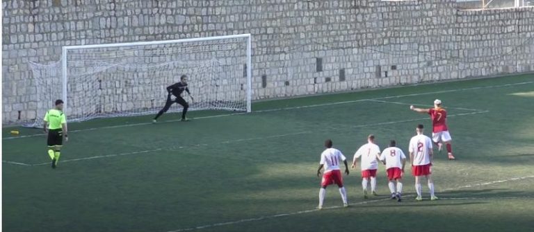 Jonica Fc - rigore di Gallardo