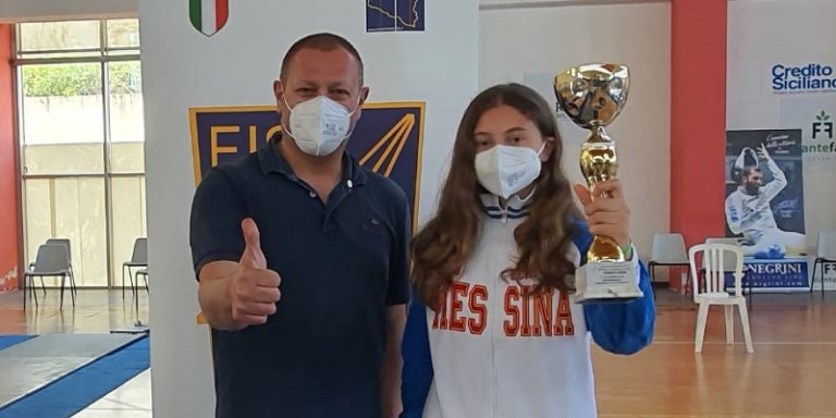 Club Scherma Messina - Aurora Ruggeri con il maestro Letterio Cutugno
