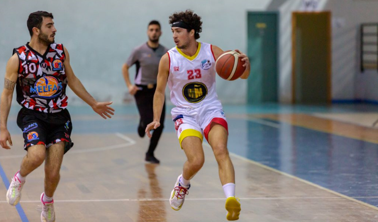 Basket School Messina 21-22 Giorgio Busco tallonato da Moricca (Foto Marco Familiari)