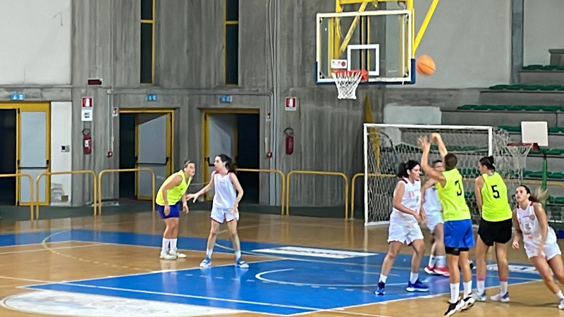 Alma Basket Patti 22-23 - Liliana Miccio al tiro