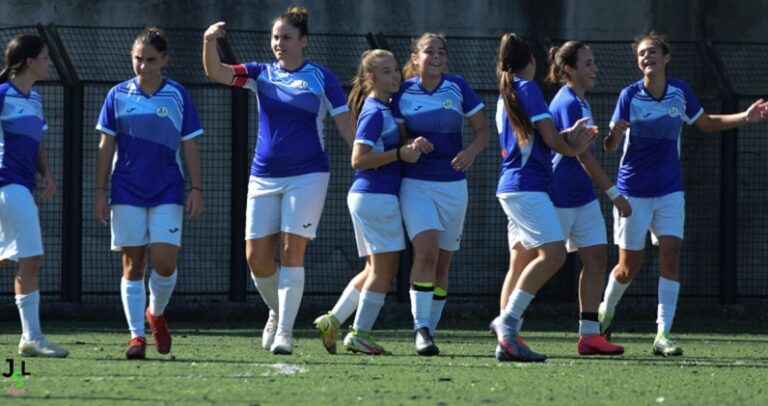 Esultanza JSL WOMEN dopo un gol