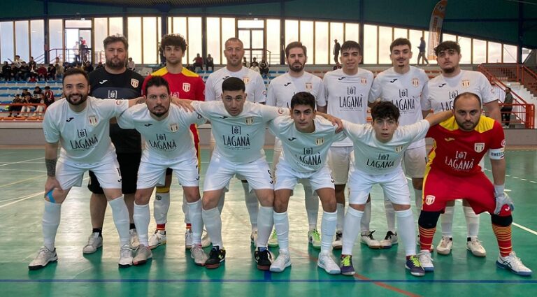MESSINA FUTSAL squadra al PalaTricomi