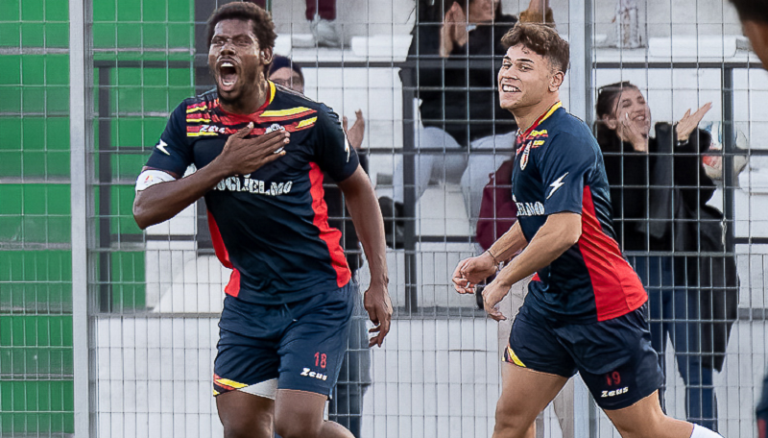 Jonica Fc - l'esultanza di Perez contro Mazzarrone