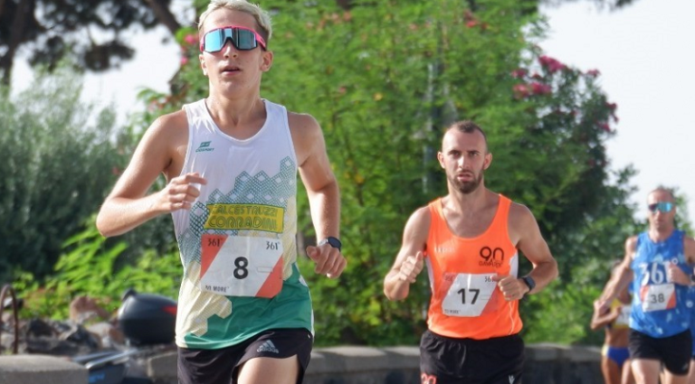 Atletica - Isole delle Eoli Il giovane Mattia Guidetti in azione a Salina