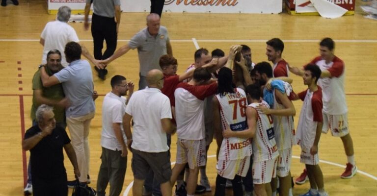 Basket Schol Festeggia la vittoria