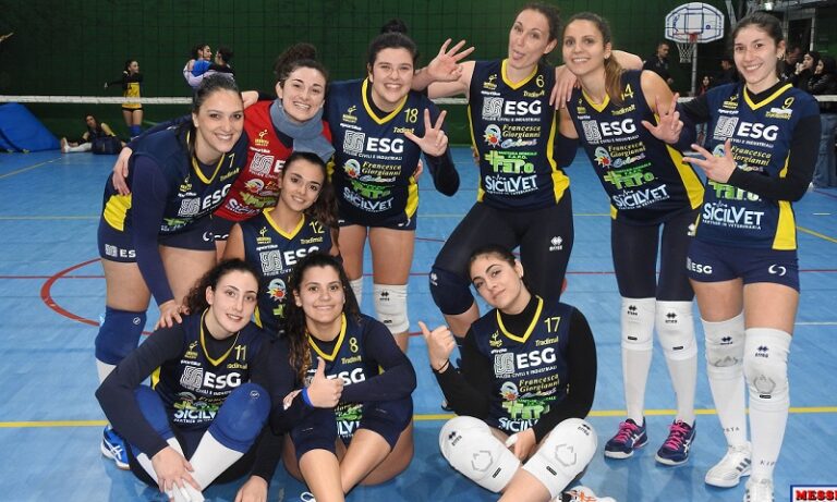 Le ragazze del Messina Volley a fine gara