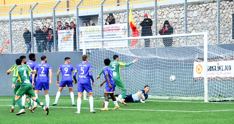 JOnica vs Enna 23-24 foto pentaprisma