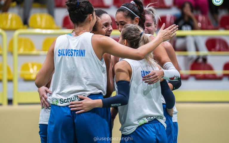 Amando Volley 24-25