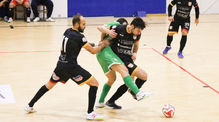 Fase di gioco MESSINA FUTSAL-CANOSA A5_edited