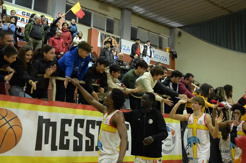 Basket School Messina-Bim Bum Rende - La festa con il pubblico