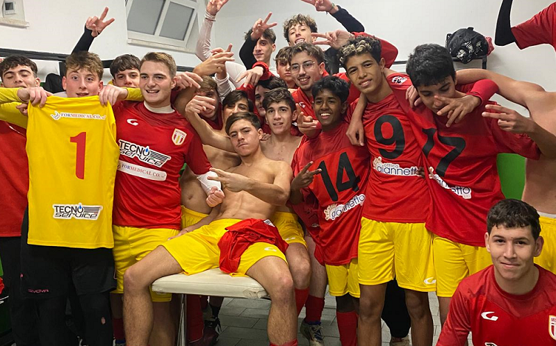 MESSINA FUTBOL 24-25