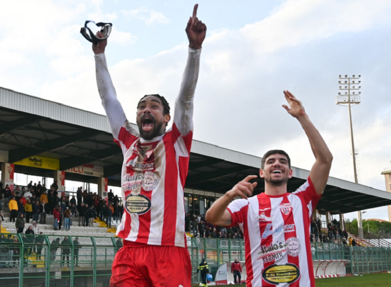 Vittoria 24-25 - Dos Santos