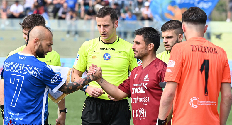 Città di acireale contro siracusa