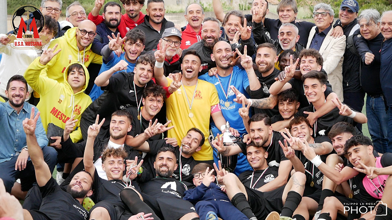 Messan festeggia la coppa