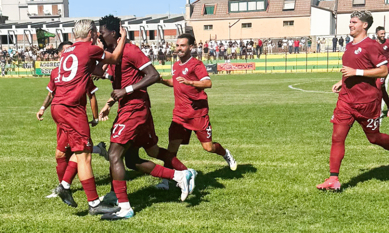 Acireale 25-25 esultanza di Falaou Samb_edited