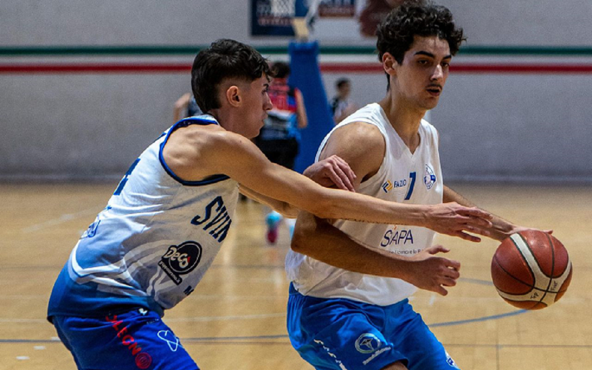 Nova Basket - Daniele Gentile in azione