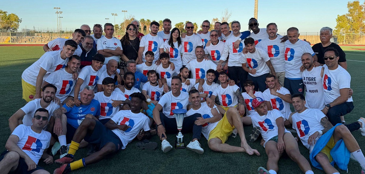 Avola Calcio 225-26 - esultanza promozione