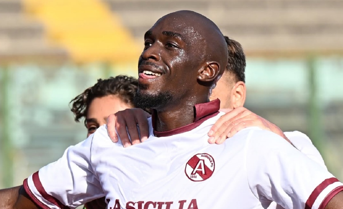 Acireale Fc - l'esultanza di Mokulu